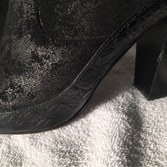 DONALD J. PLINER Boots DISTRESSED SUEDE Black - Sz 8.5 M Made in SPAIN - Picture 14 of 16